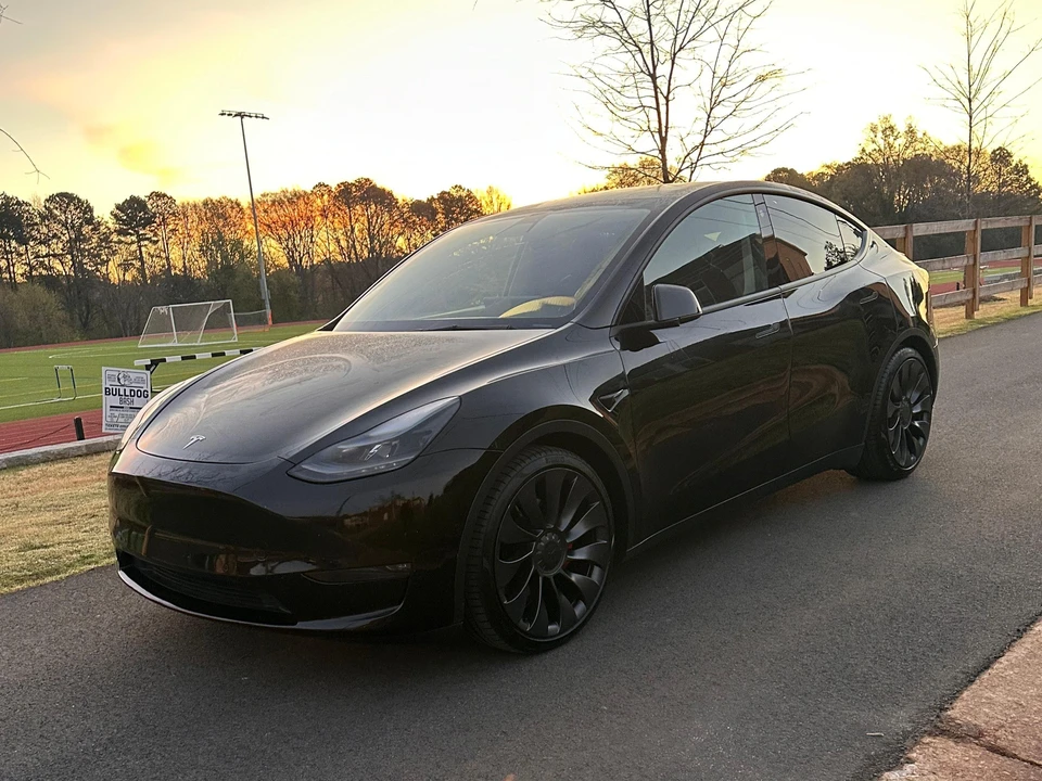 2021 Tesla Model Y Performance - Image 7 of 31