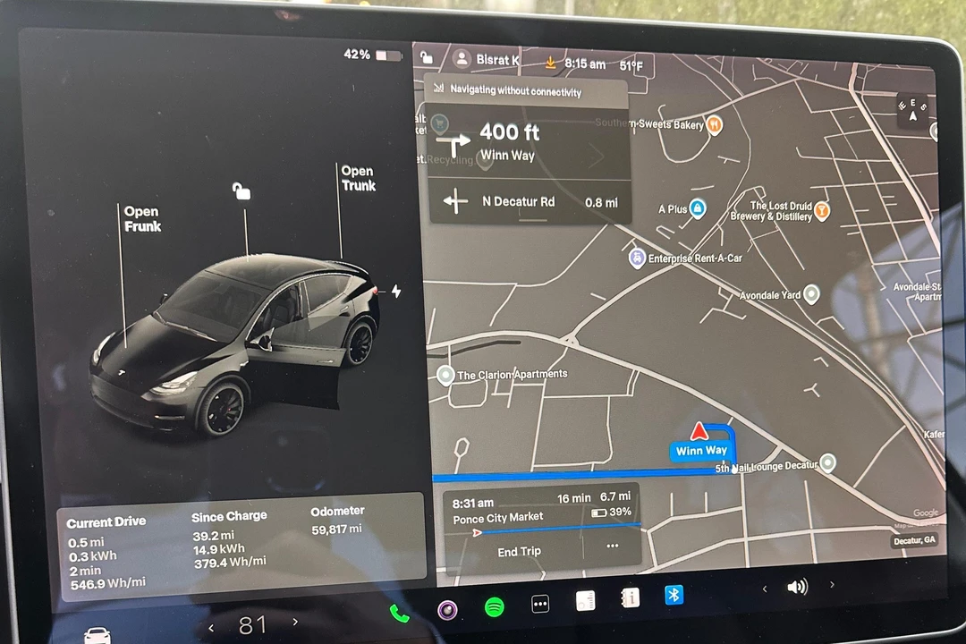 2021 Tesla Model Y Performance - Image 24 of 31