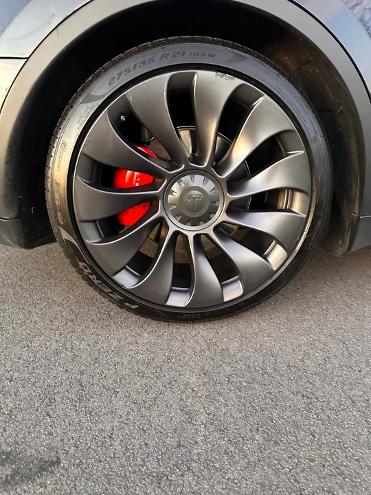2021 Tesla Model Y Performance - Image 19 of 31