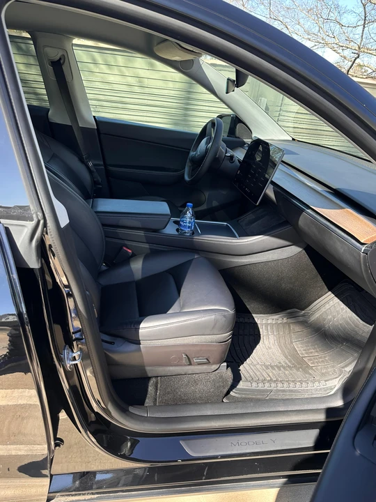 2021 Tesla Model Y Performance - Image 30 of 31