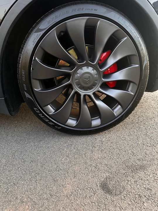 2021 Tesla Model Y Performance - Image 18 of 31