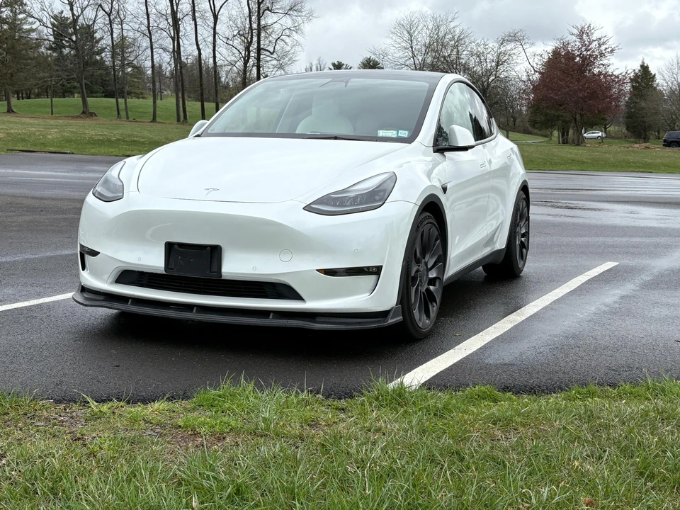 2021 Tesla Model Y Performance - Image 8 of 31