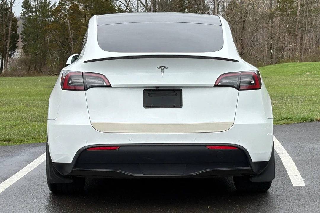 2021 Tesla Model Y Performance - Image 5 of 31