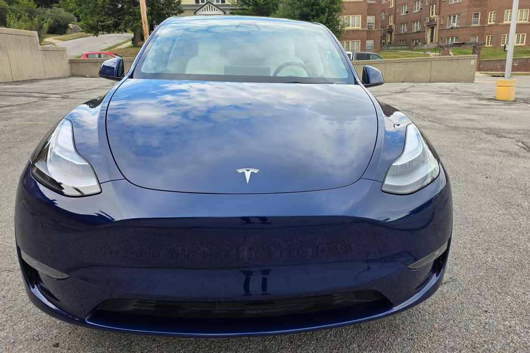 2021 Tesla Model Y Performance - Image 2 of 31