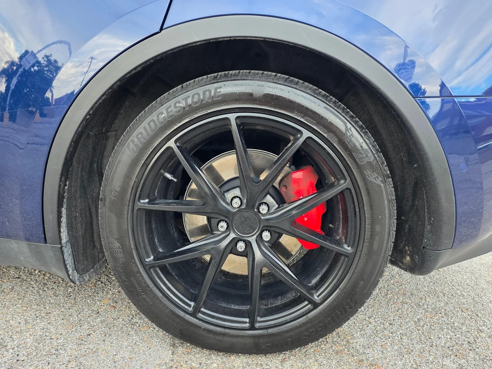 2021 Tesla Model Y Performance - Image 20 of 31
