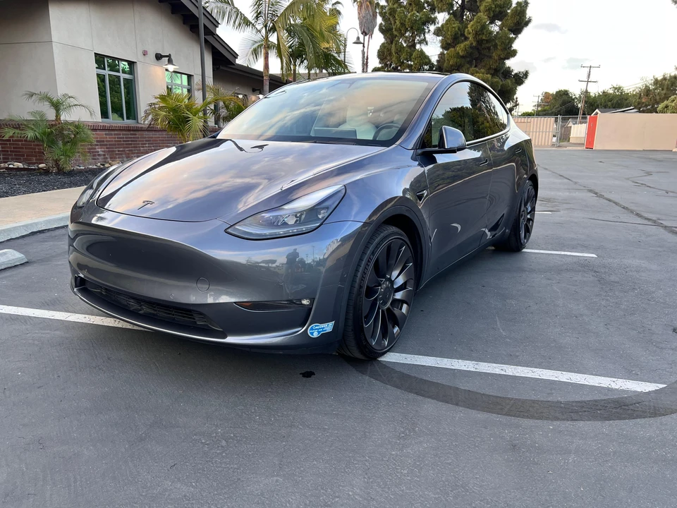 2021 Tesla Model Y Performance - Image 7 of 31