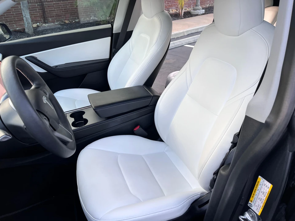 2021 Tesla Model Y Performance - Image 25 of 31