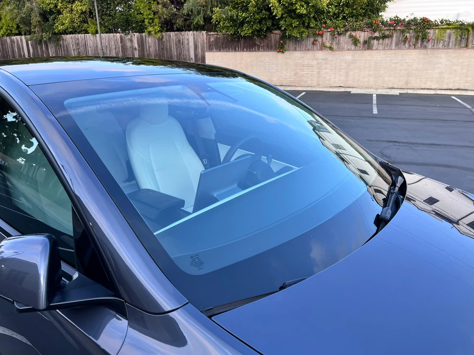 2021 Tesla Model Y Performance - Image 14 of 31