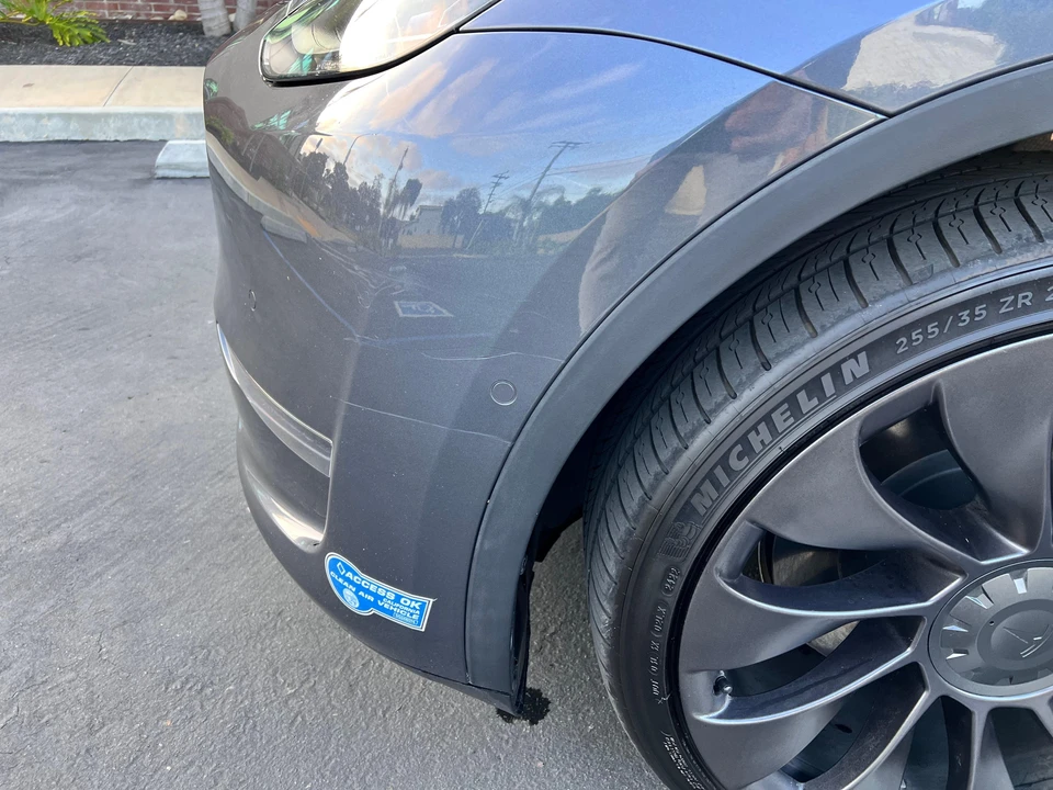 2021 Tesla Model Y Performance - Image 16 of 31