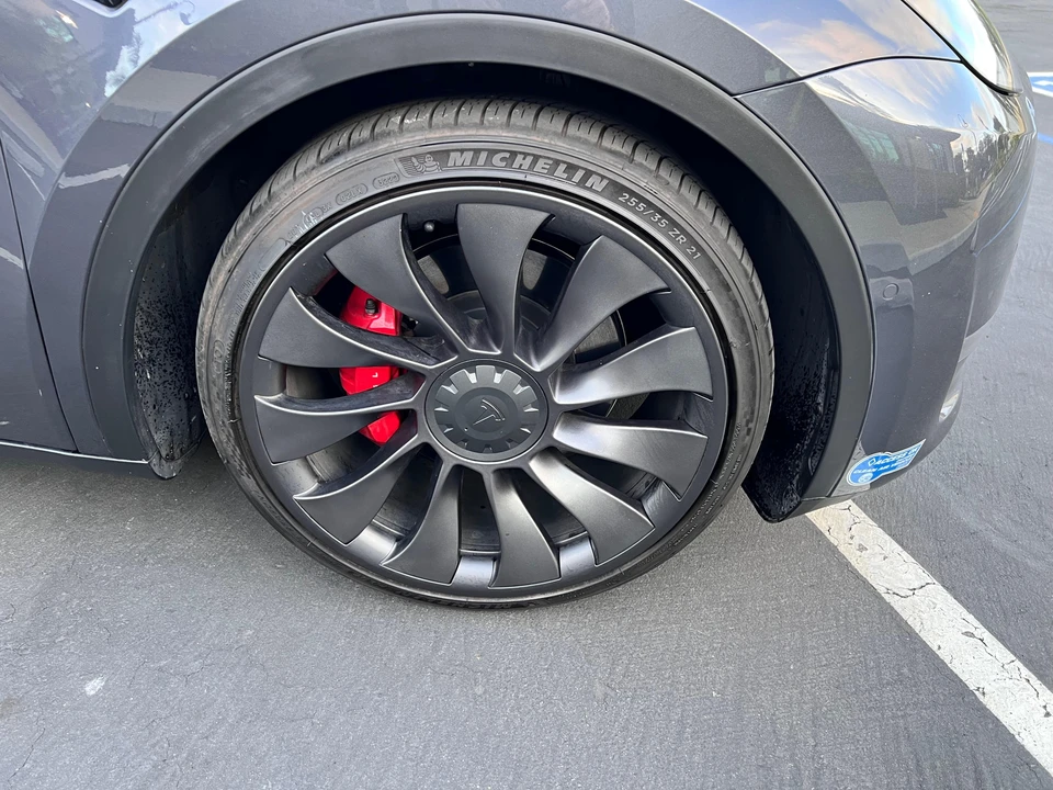 2021 Tesla Model Y Performance - Image 20 of 31