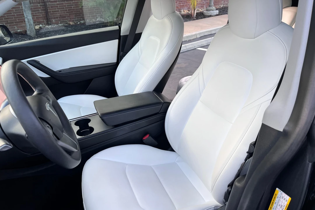 2021 Tesla Model Y Performance - Image 21 of 31
