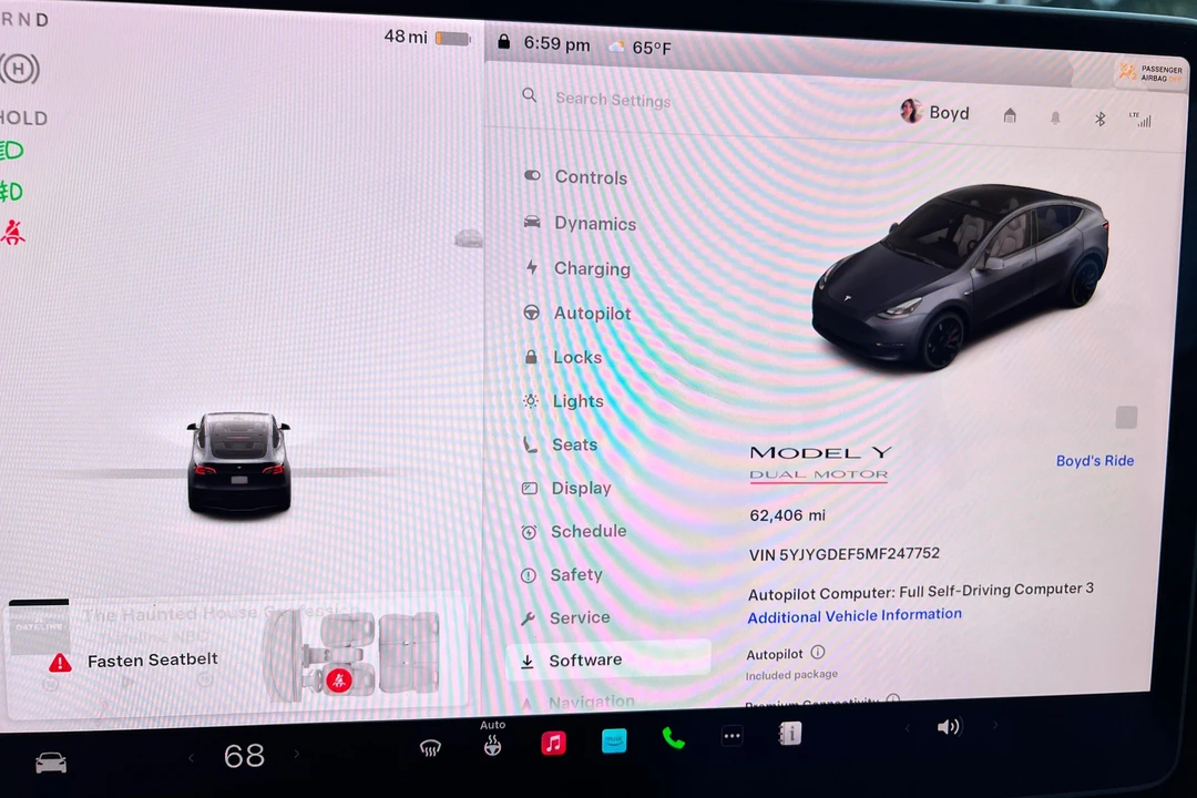 2021 Tesla Model Y Performance - Image 24 of 31