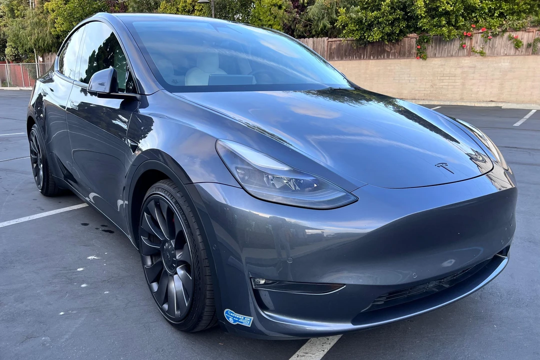 2021 Tesla Model Y Performance - Image 3 of 31