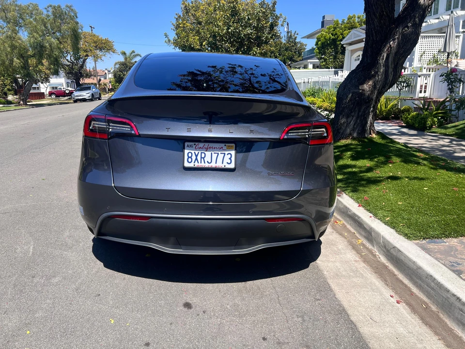 2021 Tesla Model Y Performance - Image 11 of 31