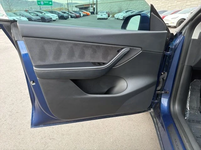 2021 Tesla Model Y Performance - Image 11 of 21