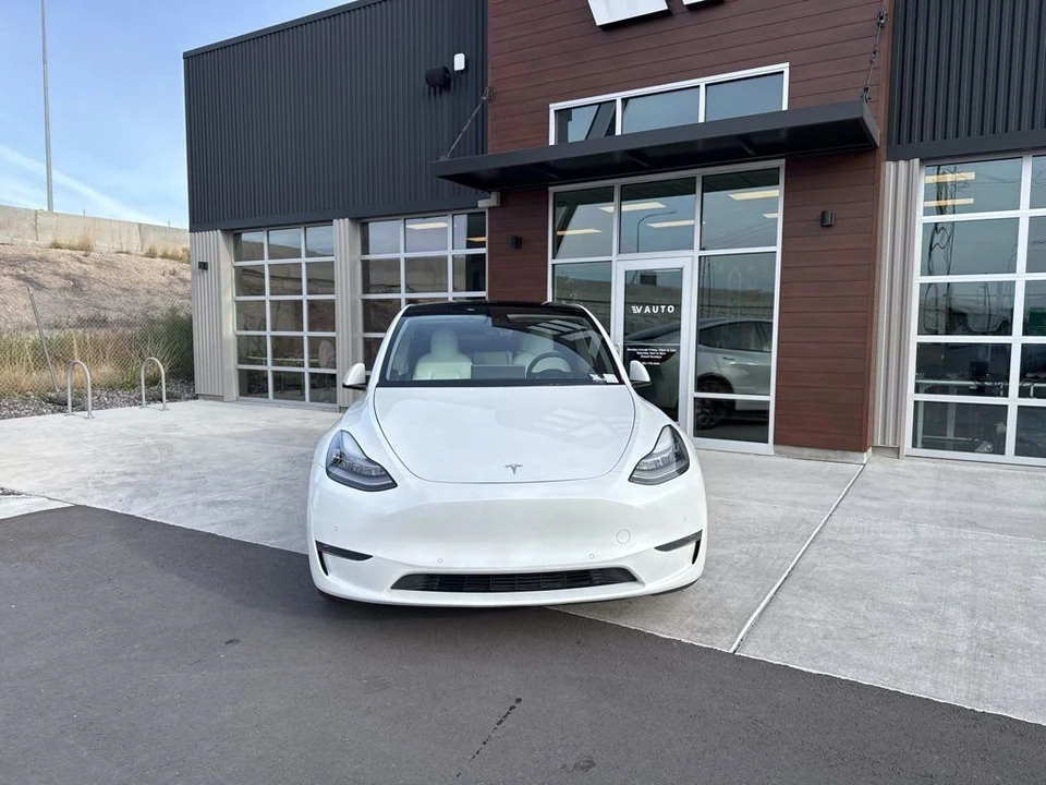 2021 Tesla Model Y Performance - Image 2 of 21
