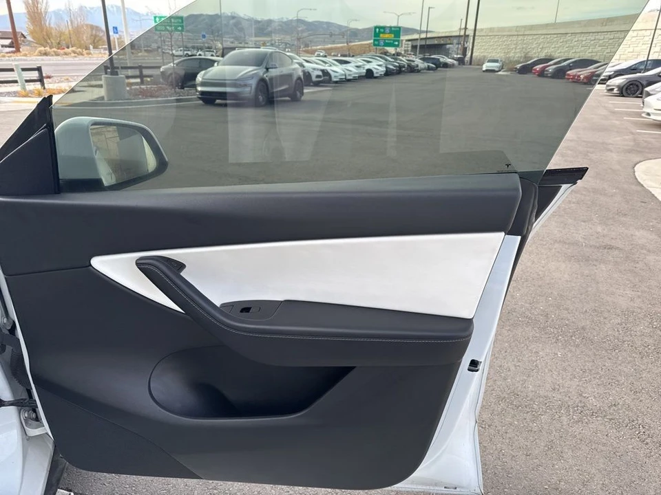 2021 Tesla Model Y Performance - Image 21 of 21