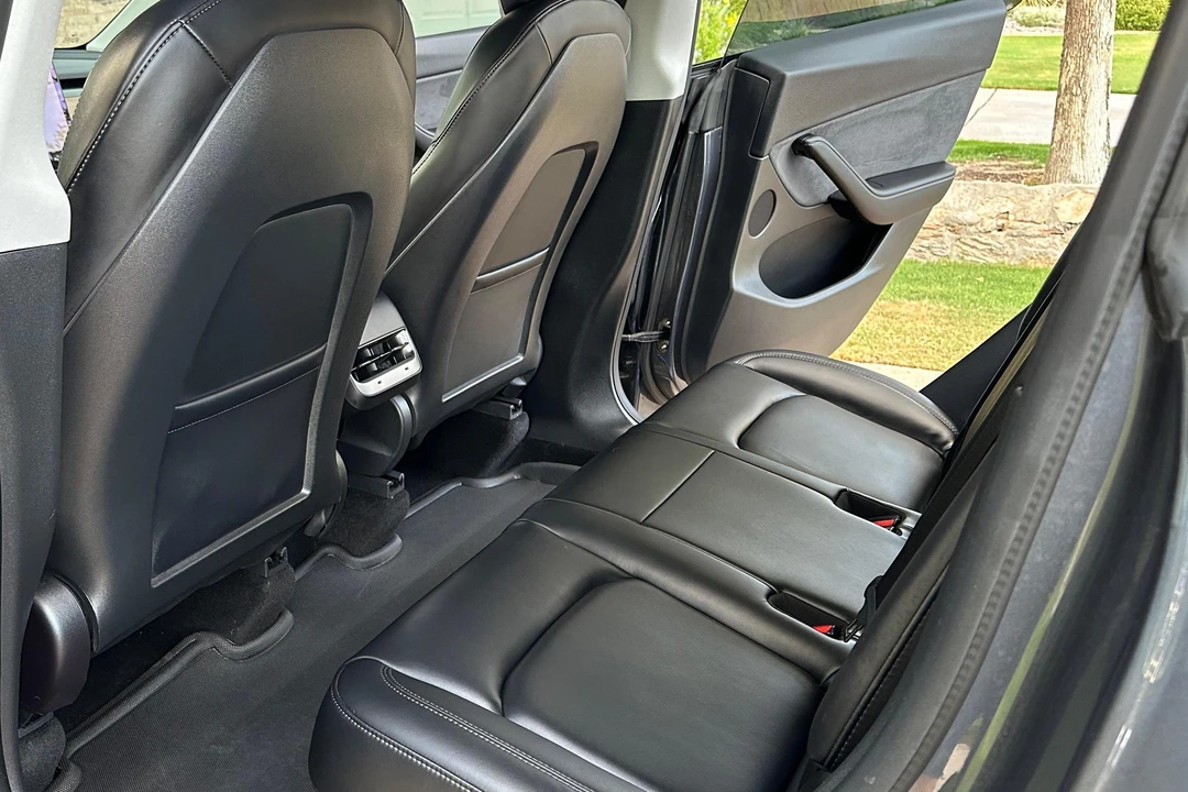 2021 Tesla Model Y Performance - Image 30 of 31