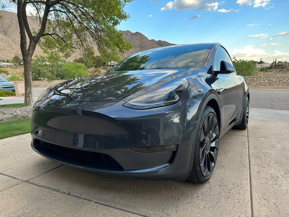2021 Tesla Model Y Performance - Image 7 of 31