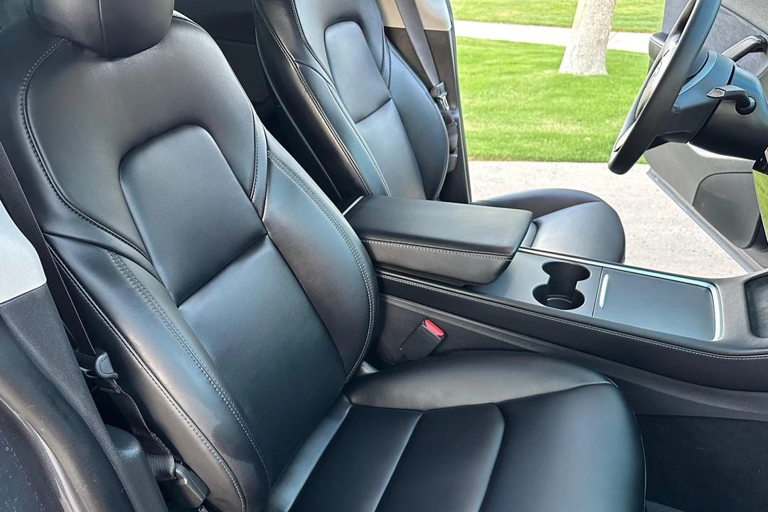 2021 Tesla Model Y Performance - Image 29 of 31