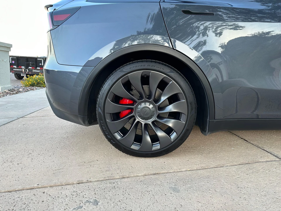 2021 Tesla Model Y Performance - Image 24 of 31