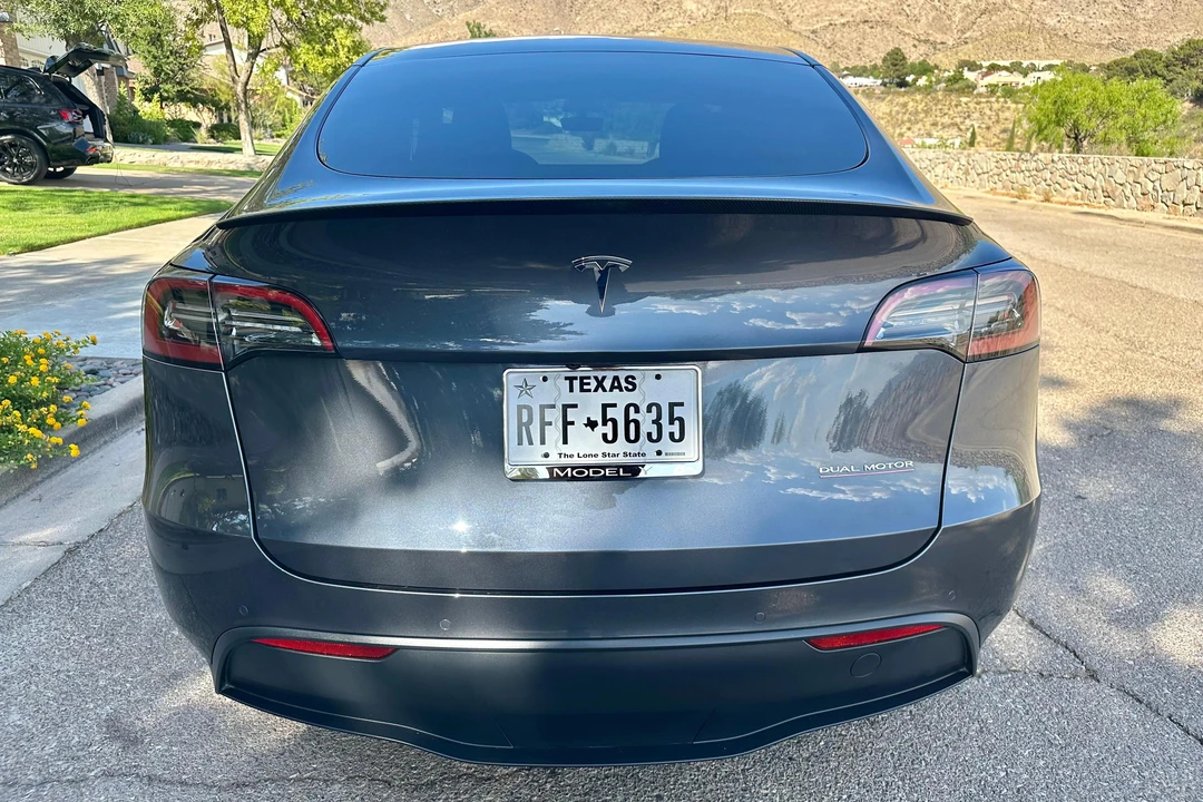 2021 Tesla Model Y Performance - Image 5 of 31