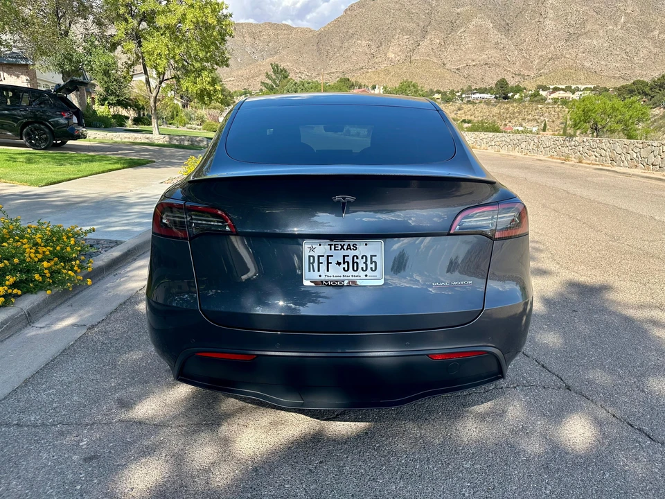 2021 Tesla Model Y Performance - Image 12 of 31