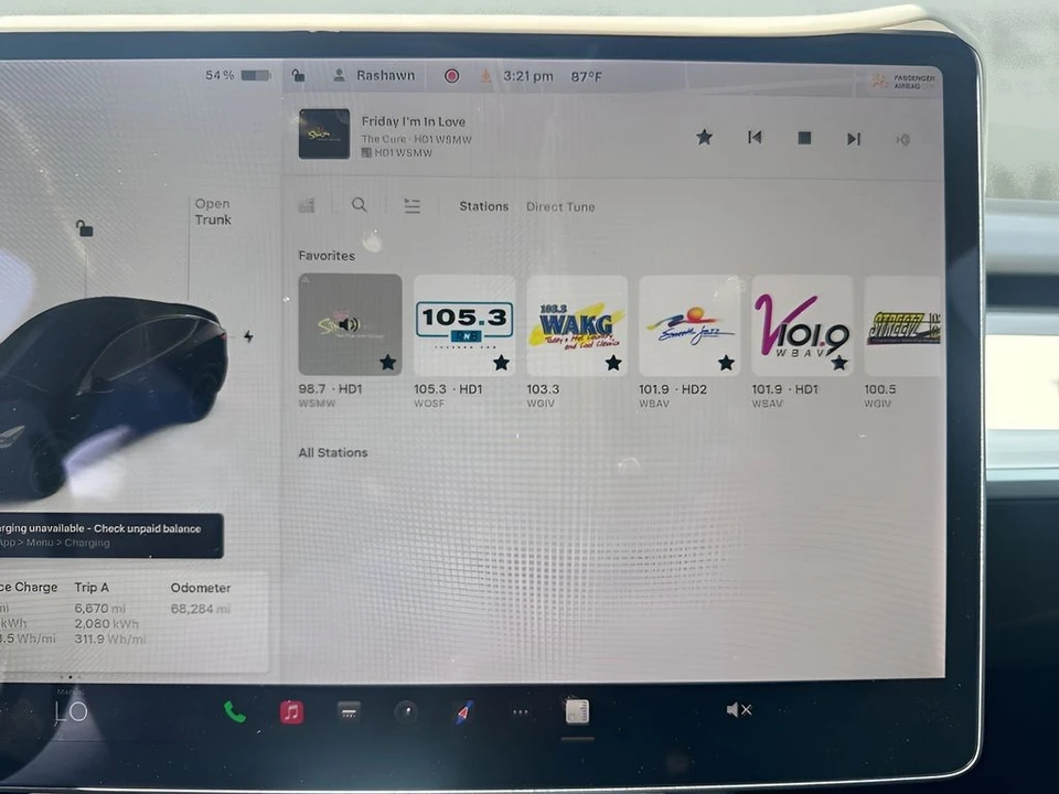 2021 Tesla Model Y Performance - Image 19 of 21