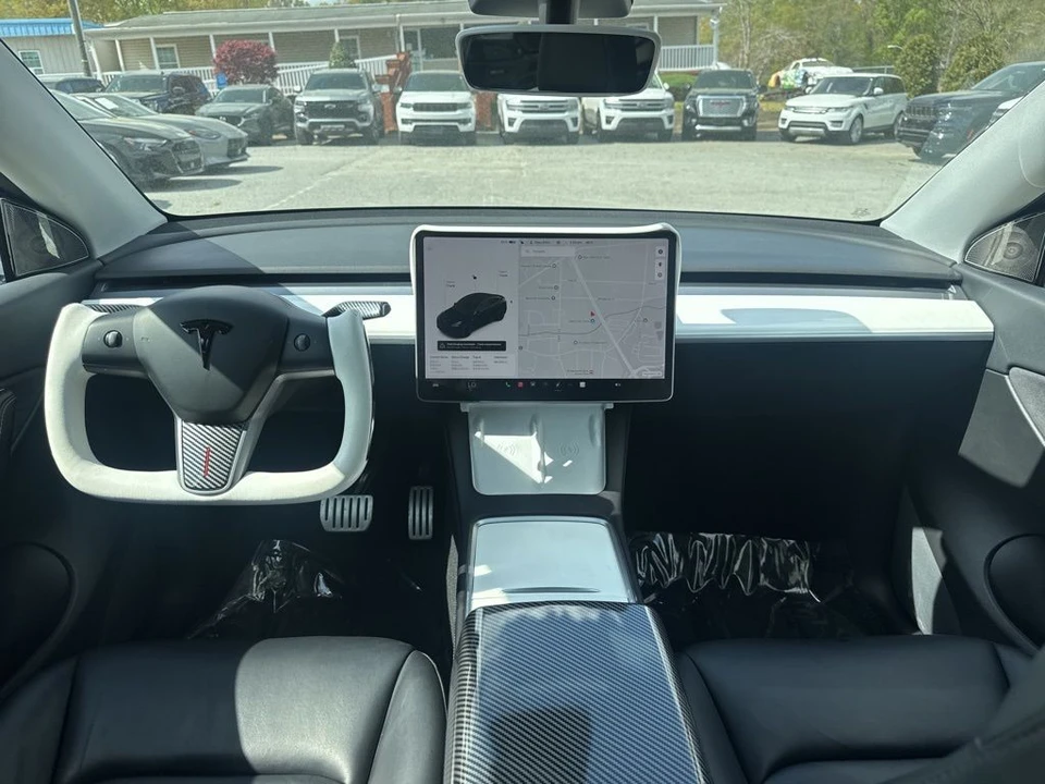 2021 Tesla Model Y Performance - Image 14 of 21