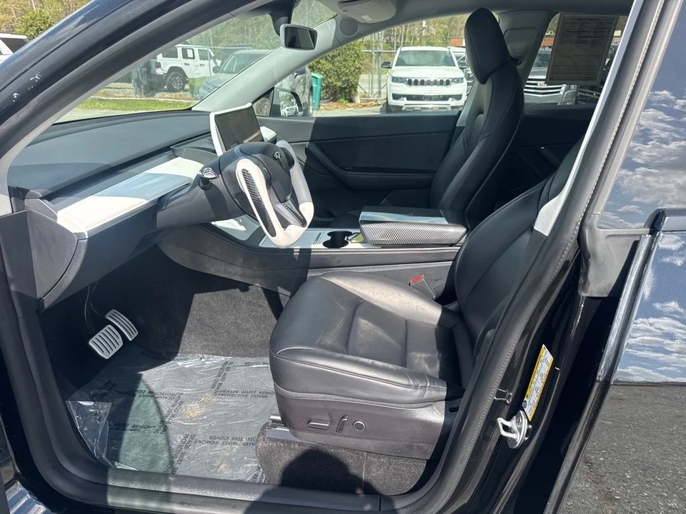2021 Tesla Model Y Performance - Image 9 of 21
