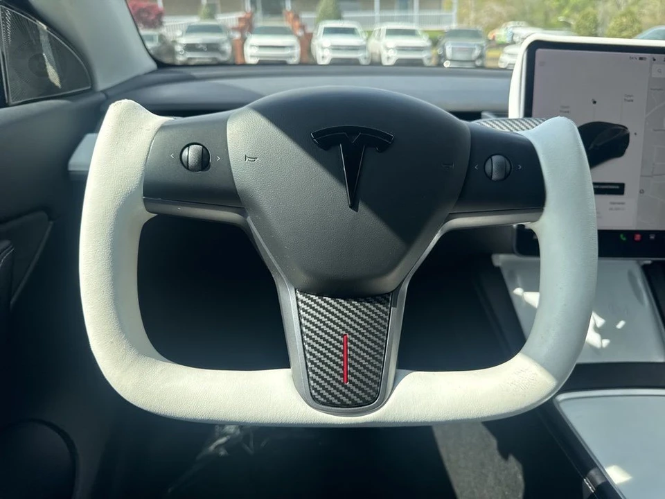 2021 Tesla Model Y Performance - Image 15 of 21