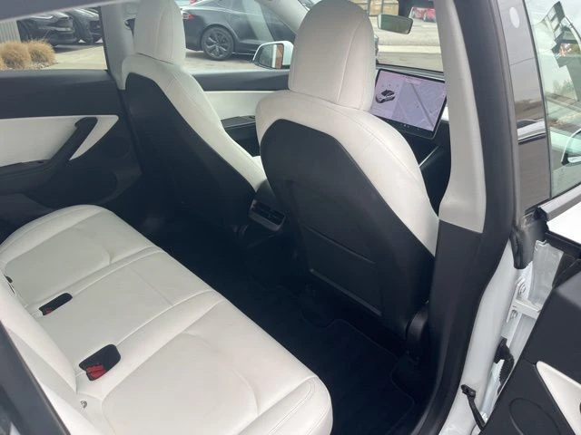2021 Tesla Model Y Performance - Image 19 of 21