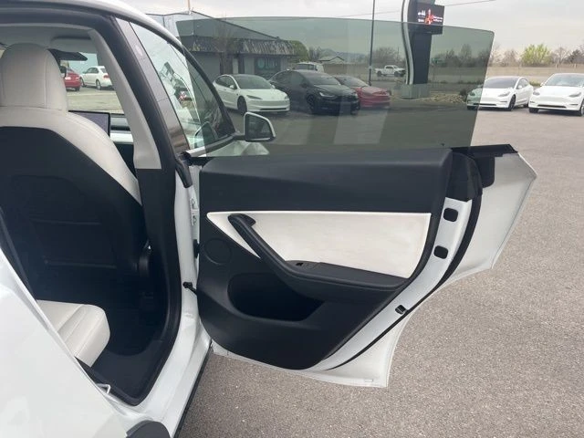 2021 Tesla Model Y Performance - Image 18 of 21