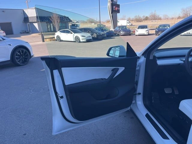 2021 Tesla Model Y Performance - Image 9 of 21