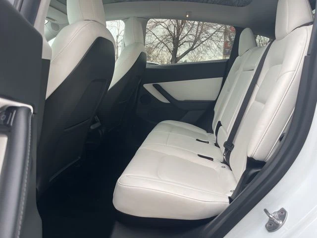 2021 Tesla Model Y Performance - Image 16 of 21