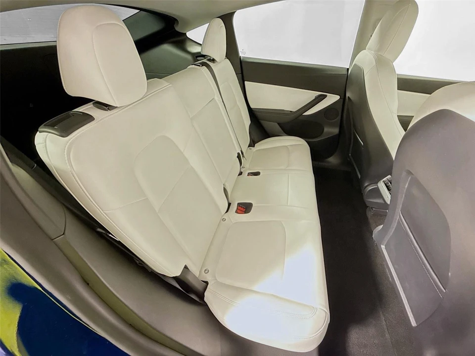 2021 Tesla Model Y Performance - Image 20 of 21
