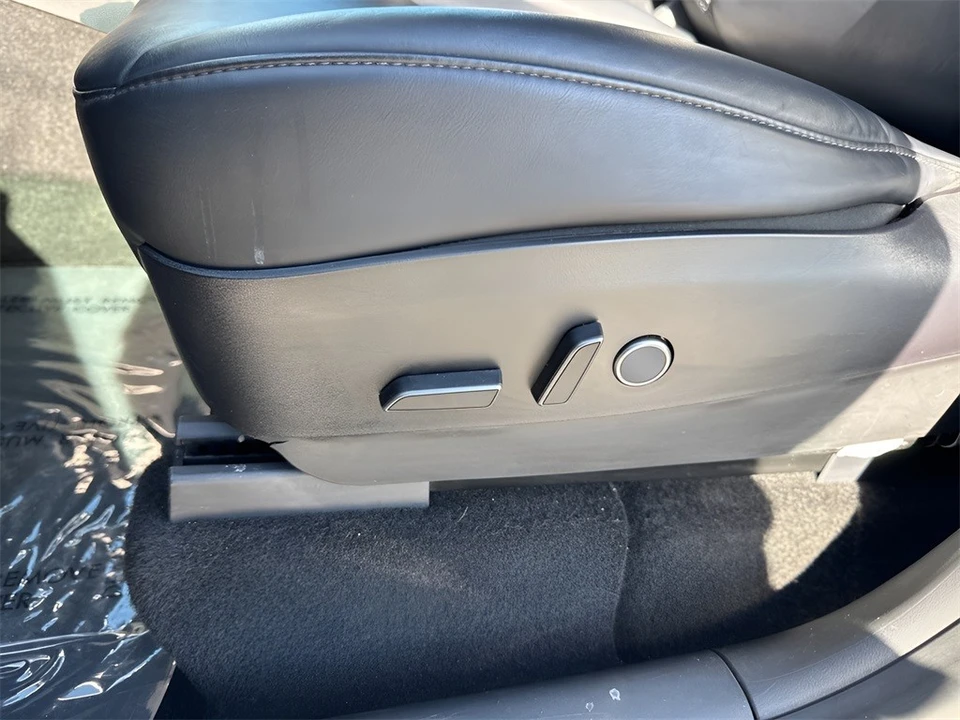 2021 Tesla Model Y Performance - Image 10 of 12