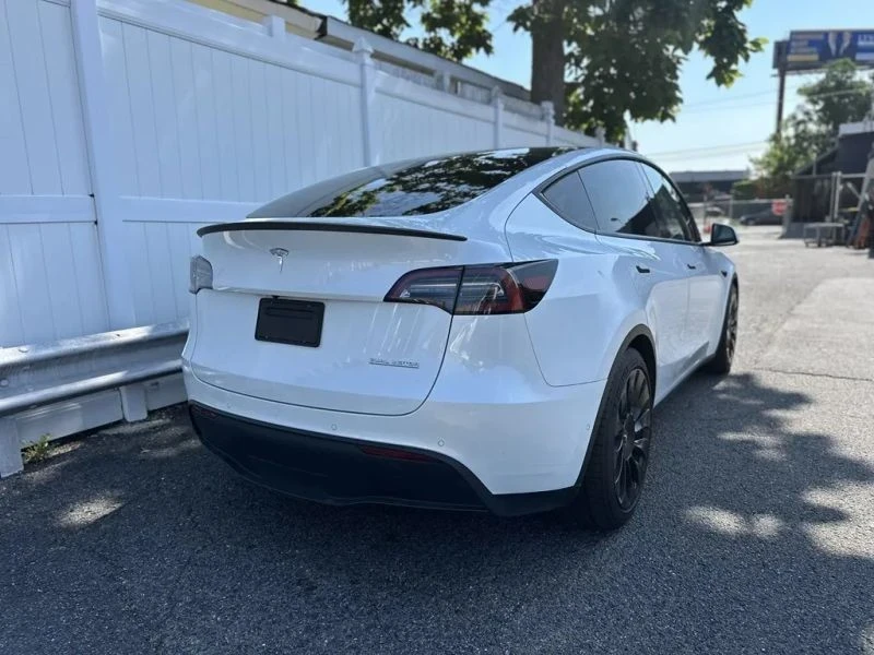 2021 Tesla Model Y Performance - Image 7 of 12