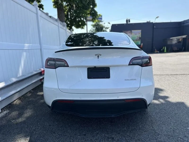 2021 Tesla Model Y Performance - Image 6 of 12