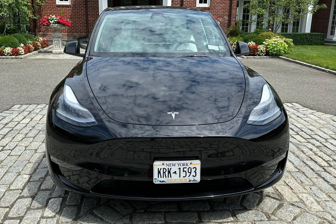 2021 Tesla Model Y Performance - Image 2 of 31
