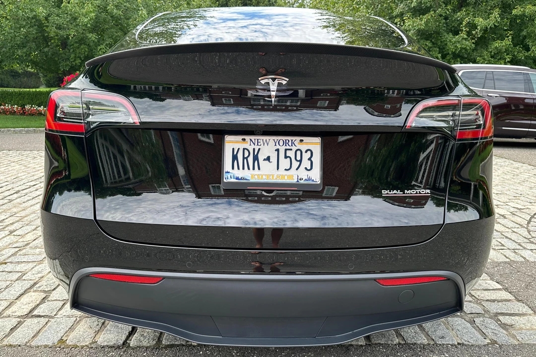 2021 Tesla Model Y Performance - Image 5 of 31