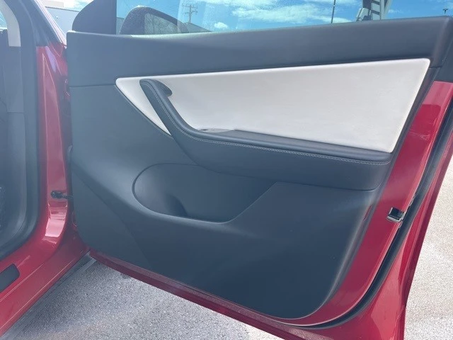 2021 Tesla Model Y Performance - Image 21 of 21
