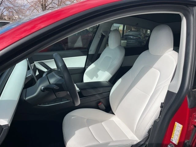 2021 Tesla Model Y Performance - Image 11 of 21