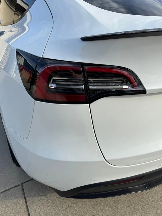 2021 Tesla Model Y Performance - Image 20 of 31