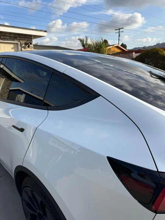 2021 Tesla Model Y Performance - Image 19 of 31
