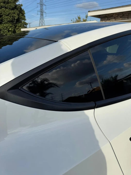 2021 Tesla Model Y Performance - Image 23 of 31