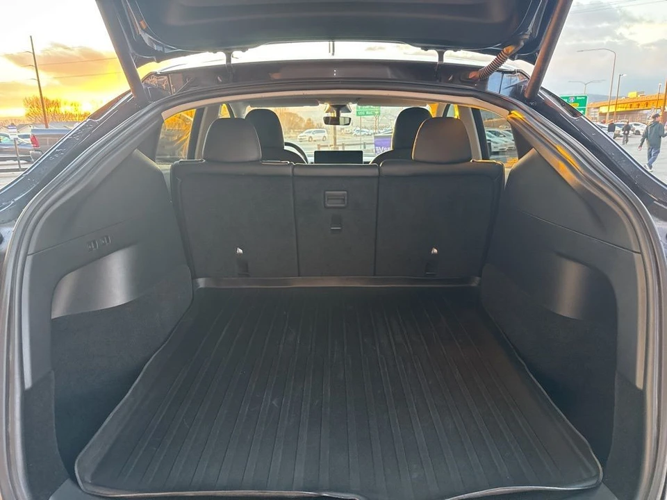 2021 Tesla Model Y Performance - Image 17 of 21