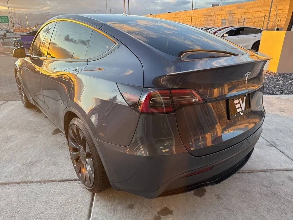2021 Tesla Model Y Performance - Image 6 of 21