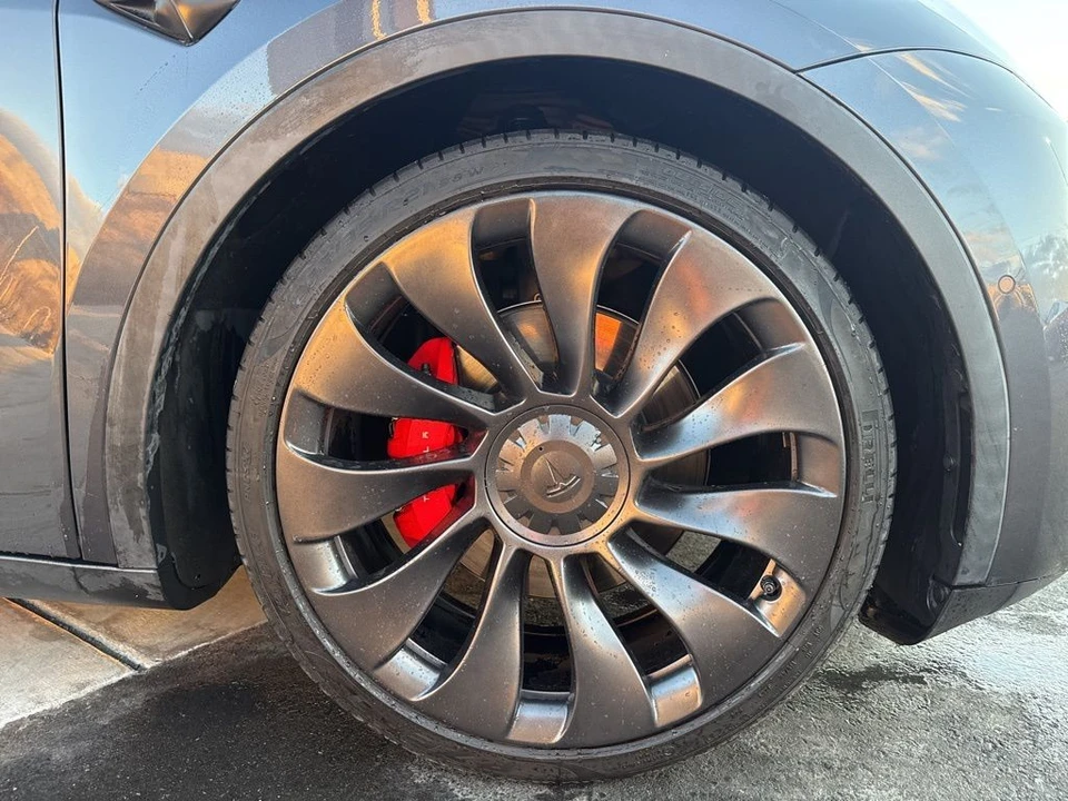 2021 Tesla Model Y Performance - Image 10 of 21
