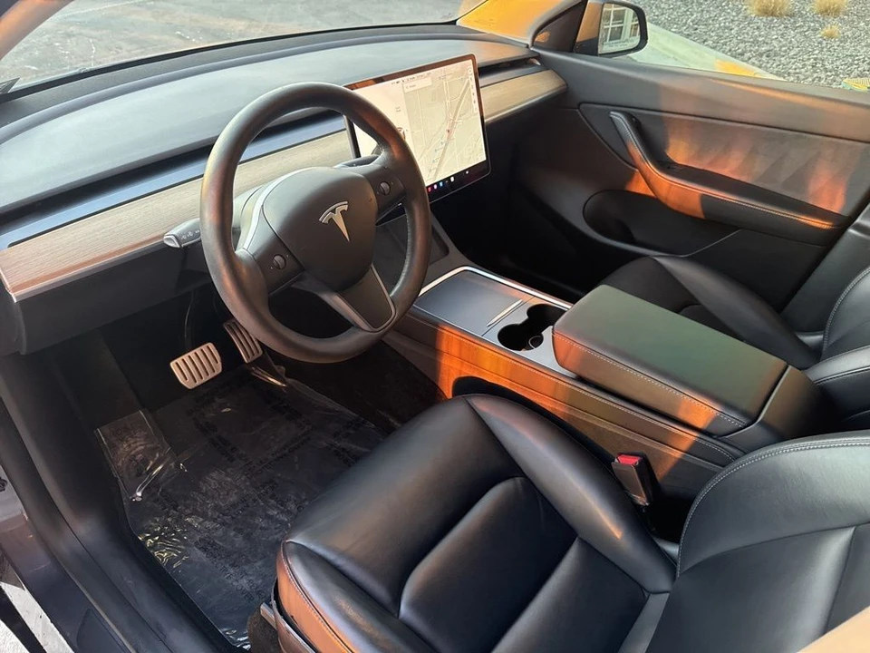2021 Tesla Model Y Performance - Image 12 of 21